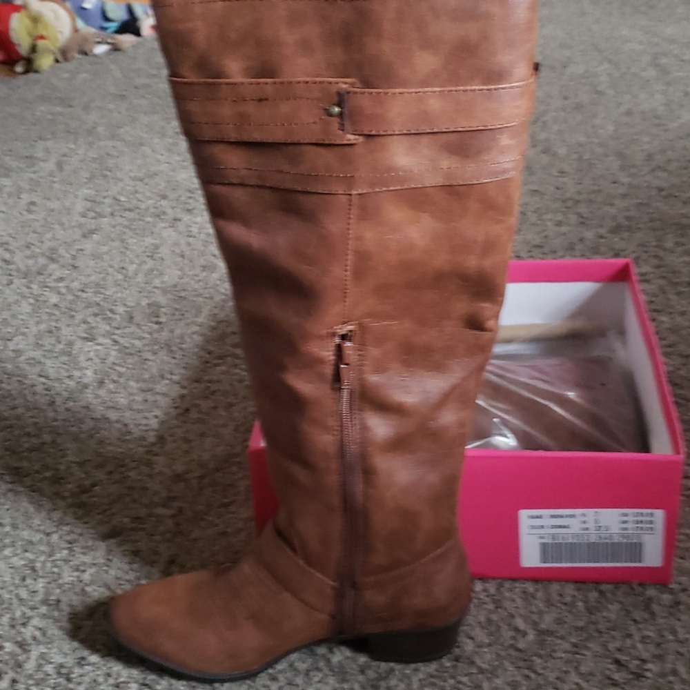 Just Fab boots - Picture 2 of 4